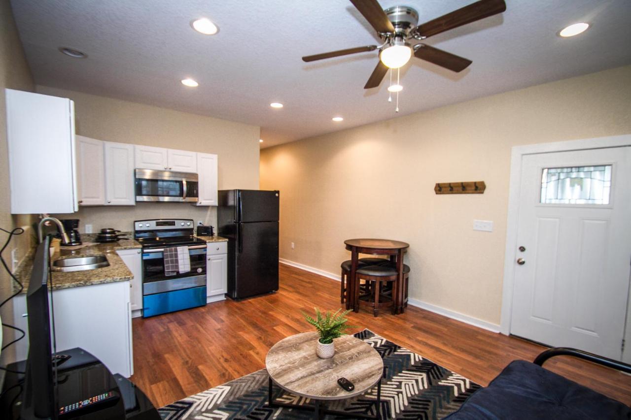 Hackberry St #A Renovated 2Br/2Ba Near Downtown Lägenhet San Antonio Exteriör bild